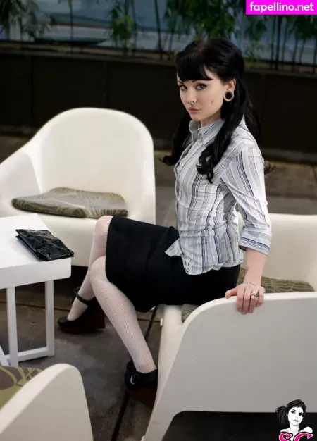 Elle Stranger 1 OnlyFans Thumbnail #CppACw1Aie