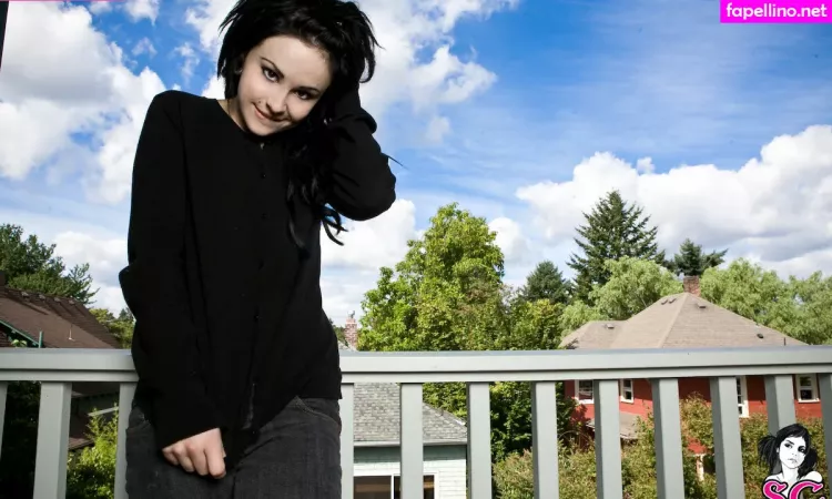 Elle Stranger 1 OnlyFans Thumbnail #ckl1m1RLJZ