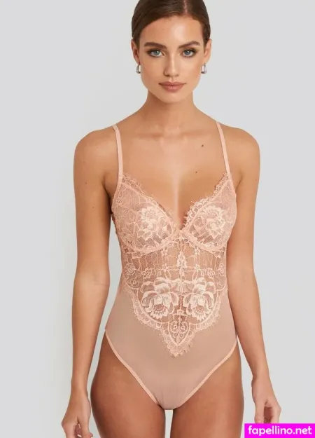 Elle Trowbridge OnlyFans Thumbnail #KXcsv3N0UU