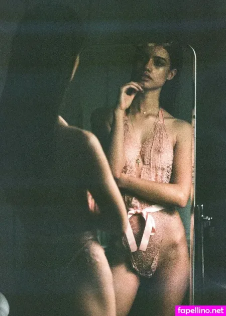 Elle Trowbridge OnlyFans Thumbnail #PZxyQA4bnv