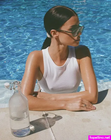 Elle Trowbridge OnlyFans Thumbnail #ZrNfilzwCI