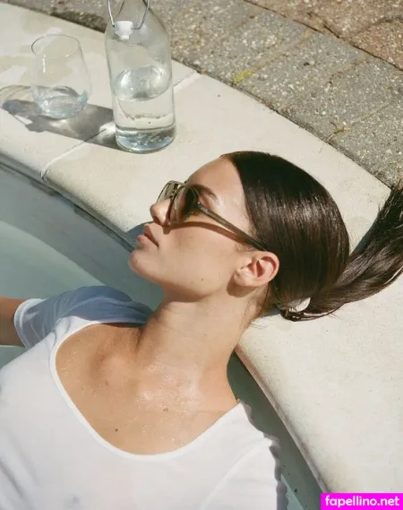 Elle Trowbridge OnlyFans Thumbnail #ak98JsbQUG