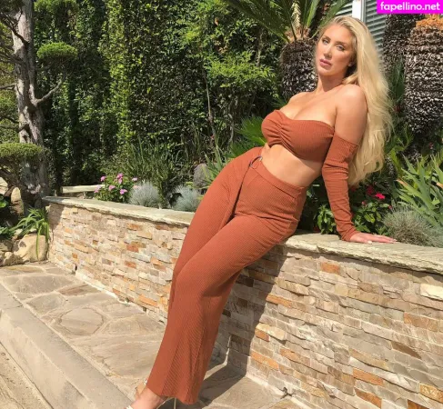 Elle Van Schaik OnlyFans Thumbnail #hZeGZgselE