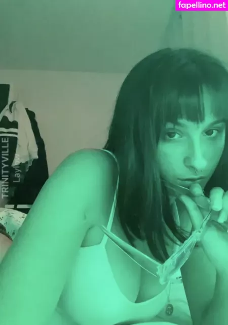 Elle Vous Fait Bander OnlyFans Thumbnail #Bfk4tvgvYk