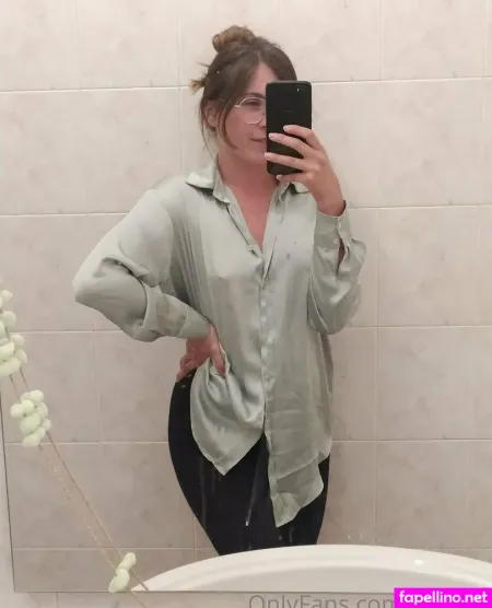 Elle156 OnlyFans Thumbnail #i4hirwRrSz