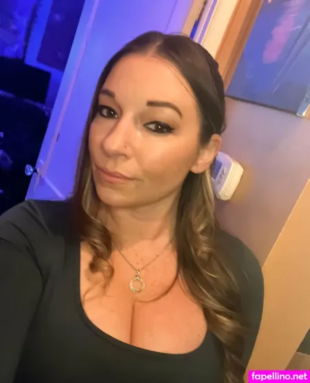 Elleamator OnlyFans Thumbnail #FhBhT71uLh