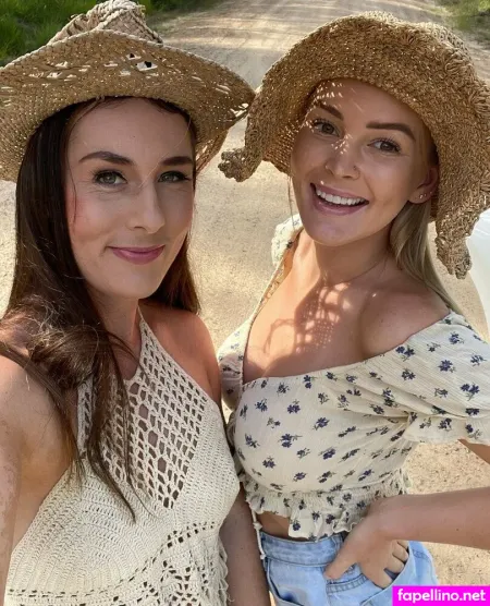 Elleandtash OnlyFans Thumbnail #Bij1Fnarx9