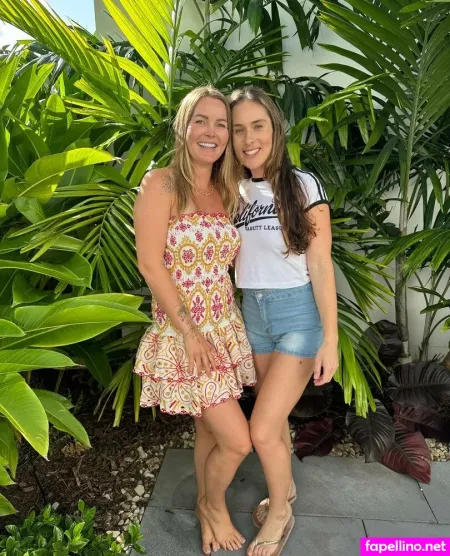 Elleandtash OnlyFans Thumbnail #b8o4GzMoFT