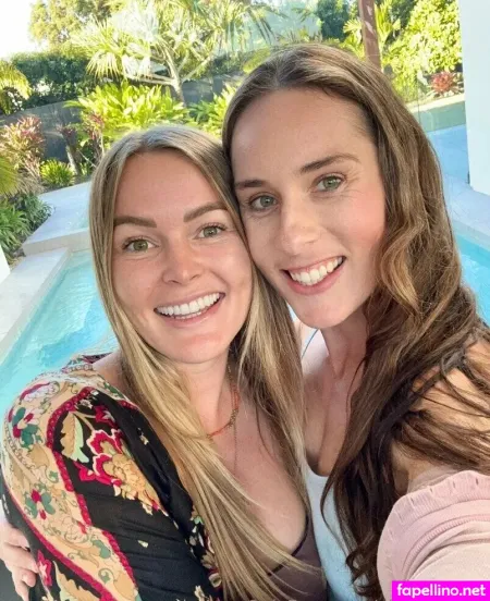 Elleandtash OnlyFans Thumbnail #uVb43mPZ3A