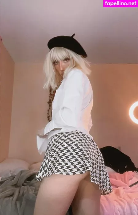 Ellecakes OnlyFans Thumbnail #f7o9KVuCvU