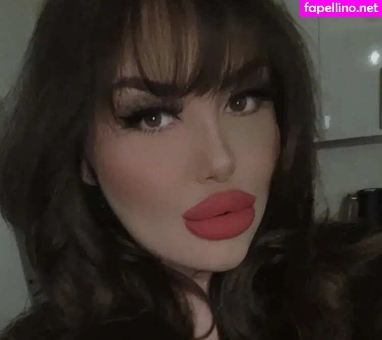 ElleHutchx Nude Leaked OnlyFans Photo #A8OjRy1YDr