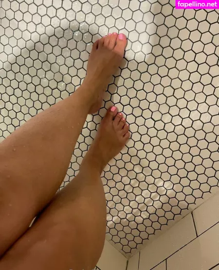 Ellelovesheels OnlyFans Thumbnail #5Tyo1iJQ04