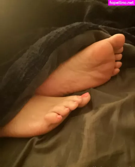 Ellelovesheels OnlyFans Thumbnail #NpdkCkcwt1