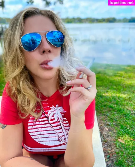 Ellelyon OnlyFans Thumbnail #LFItfIZdmd