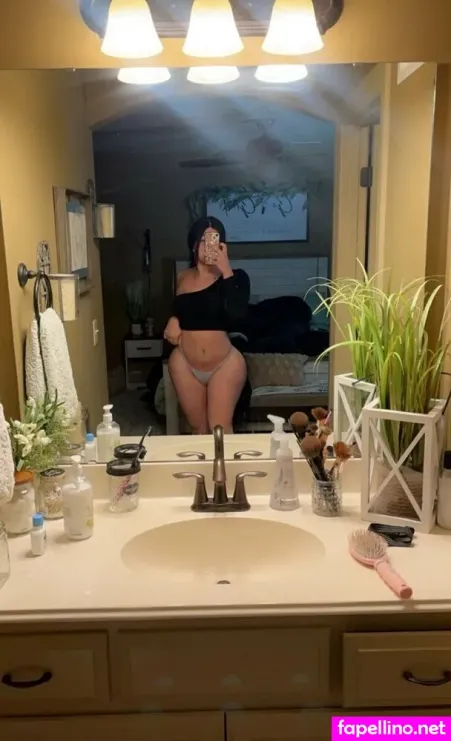 Ellemamiii OnlyFans Thumbnail #H8Ypi2sDYi