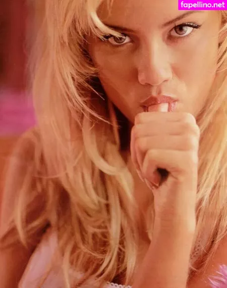 Ellen Rocche OnlyFans Thumbnail #C8Zo4MA8sS