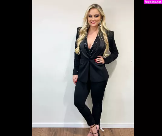 Ellen Rocche OnlyFans Thumbnail #uxE0rcBtLR