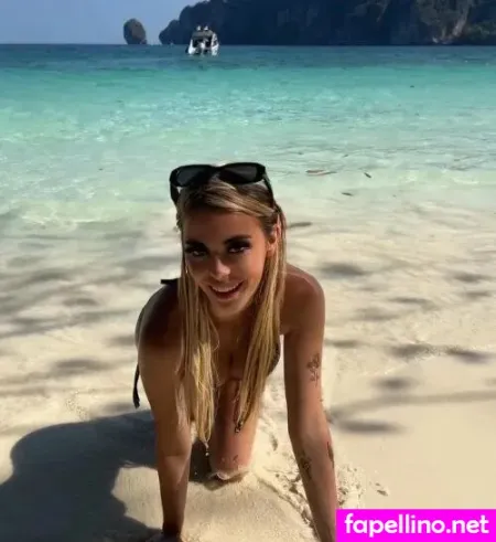 Ellenofficial 1 OnlyFans Thumbnail #J7xCbRsnN7