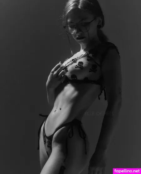 Elleofhellfree OnlyFans Thumbnail #kDfkYYjTQw