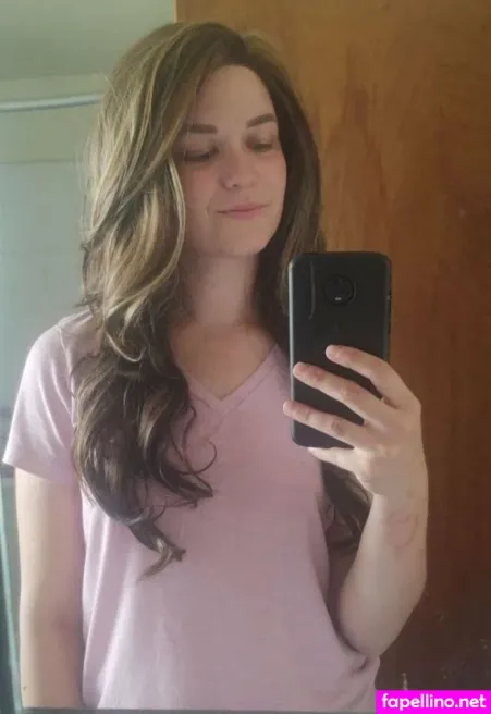 Elleohv Ee OnlyFans Thumbnail #C7kaJ5hTkD