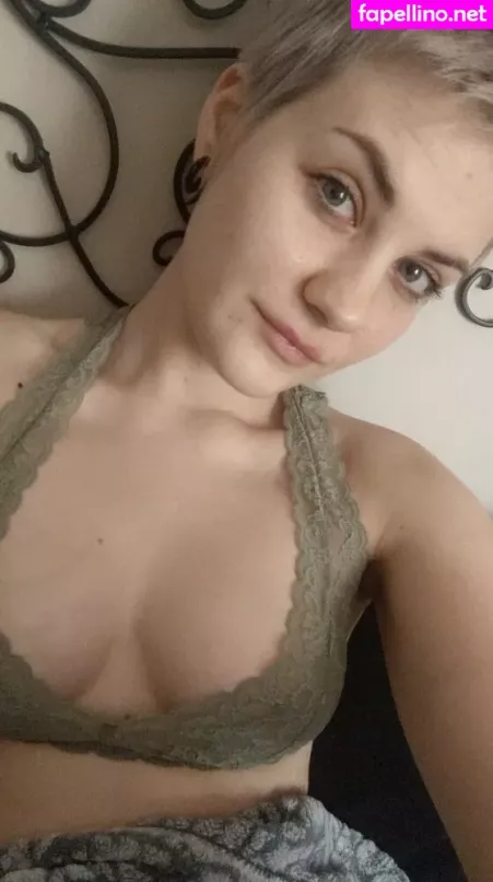 Ellepix OnlyFans Thumbnail #IeBvkc9uwb