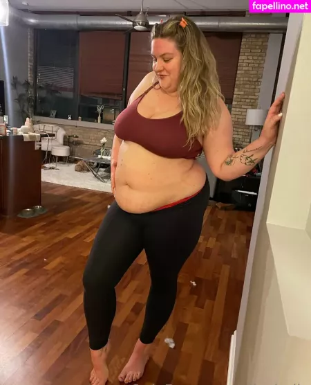 Ellesbelly OnlyFans Thumbnail #CjpeM7fmI5