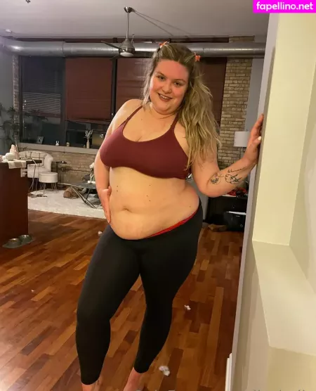 Ellesbelly OnlyFans Thumbnail #O6jDBdgtCm