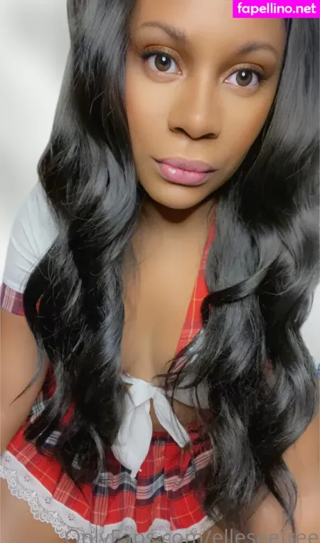 Elleseefree OnlyFans Thumbnail #nK6ognJpeS