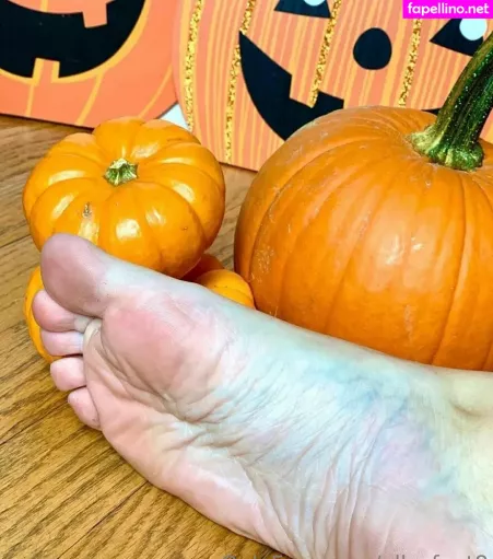 Ellesfeet8 OnlyFans Thumbnail #lBeeU1QbX7