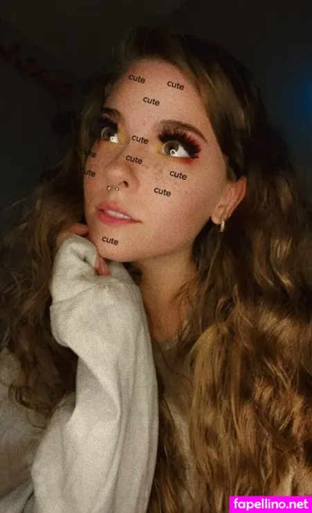 Elleswae Main Profile Photo