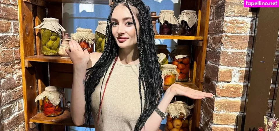 Elli Ana OnlyFans Thumbnail #cxrLB4xVYK