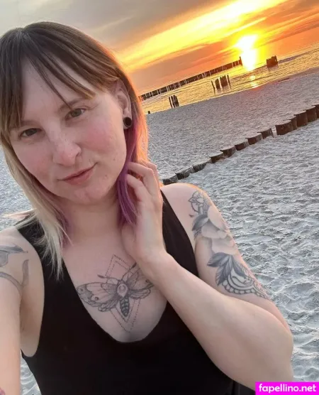 Elli Chan OnlyFans Thumbnail #ZflYFe6y53