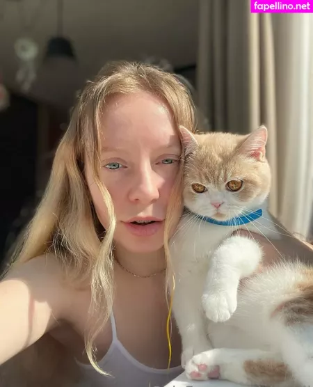 Elli Elli OnlyFans Thumbnail #9gXfBpHzT1