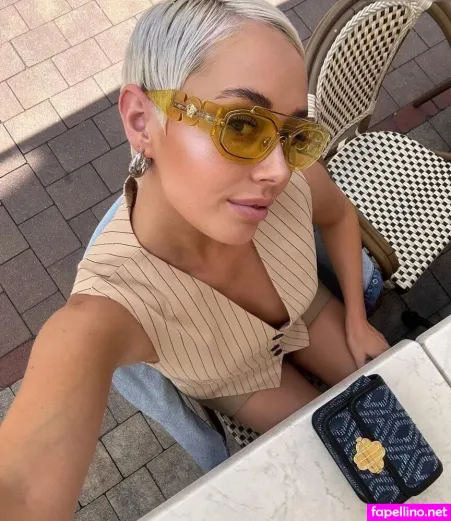 Elli H Main Profile Photo