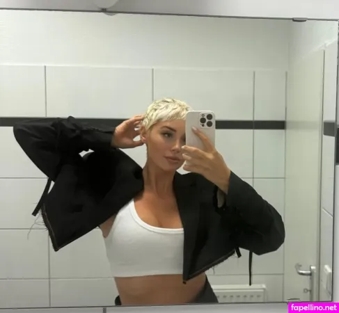 Elli H OnlyFans Thumbnail #bMJlelgfEf