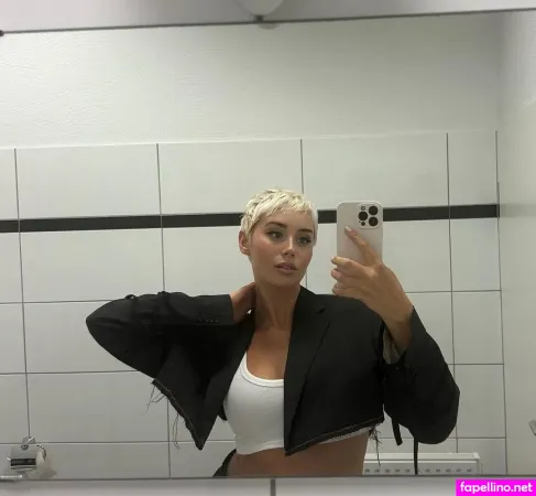 Elli H OnlyFans Thumbnail #zQWgjvrrV4