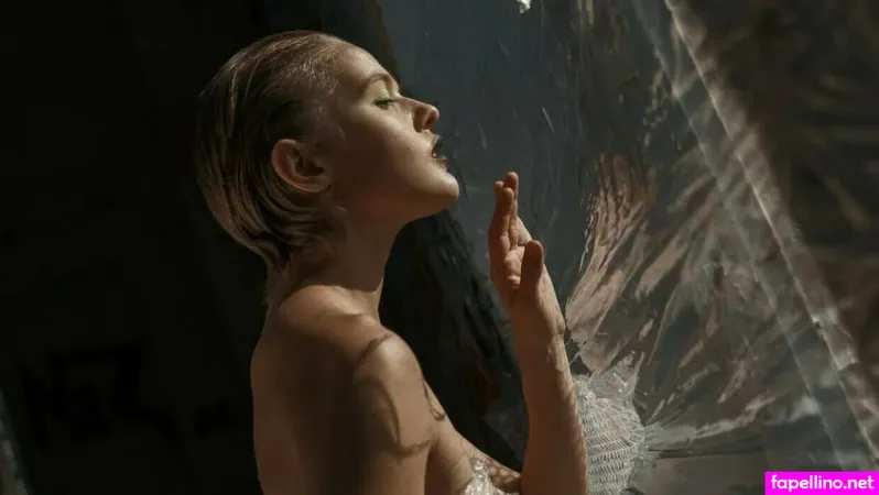 Elli Moon OnlyFans Thumbnail #UCc27Pfybu