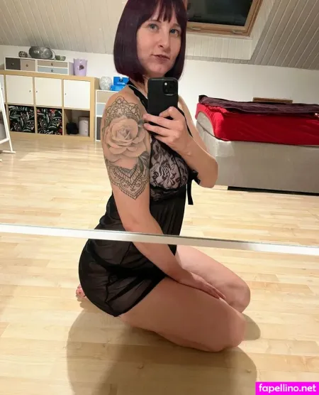 Elli Rose X OnlyFans Thumbnail #9svbrs1fwD