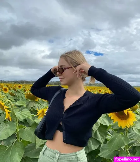 Ellian Pingel OnlyFans Thumbnail #fJzxUh13XD
