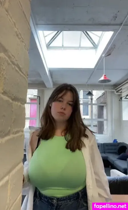 Ellie B OnlyFans Thumbnail #F9XsTvcFih