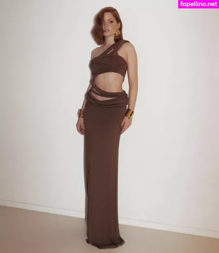 Ellie Bamber OnlyFans Thumbnail #kzrEc2Esqr