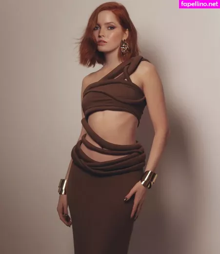 Ellie Bamber OnlyFans Thumbnail #xJVSit2gF0