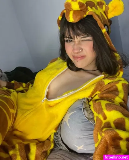 Ellie Cox Main Profile Photo