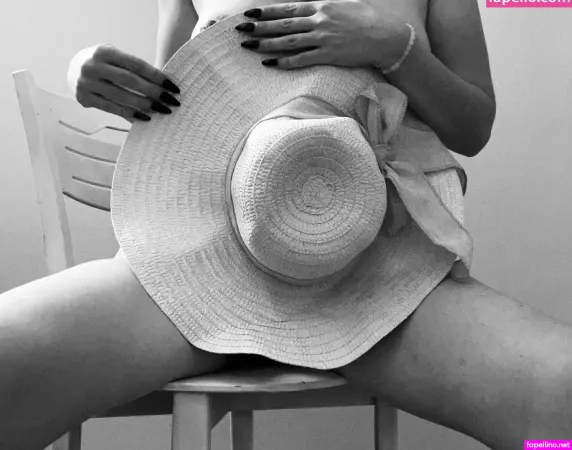 Ellie E OnlyFans Thumbnail #cOJkvZfOXJ