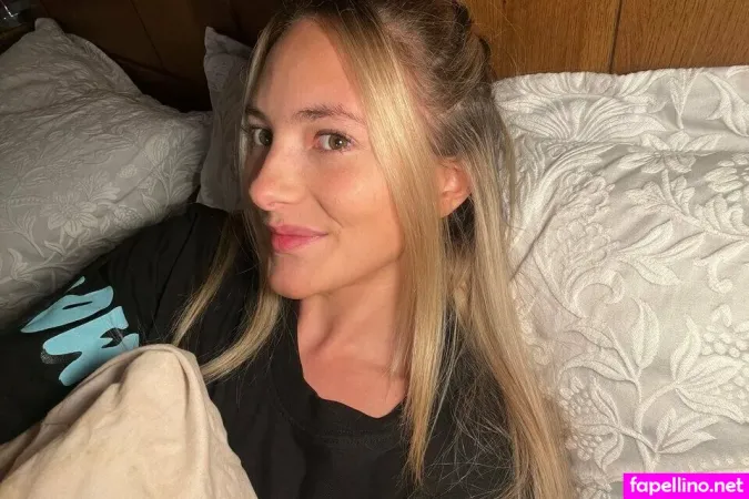 Ellie Edwards OnlyFans Thumbnail #EPOj0NYck6