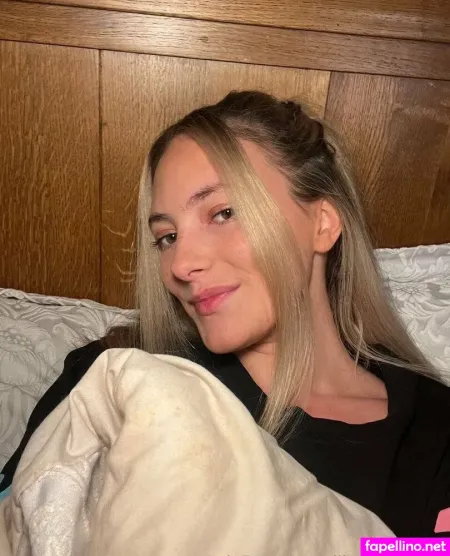 Ellie Edwards OnlyFans Thumbnail #tBeGnJuoLI