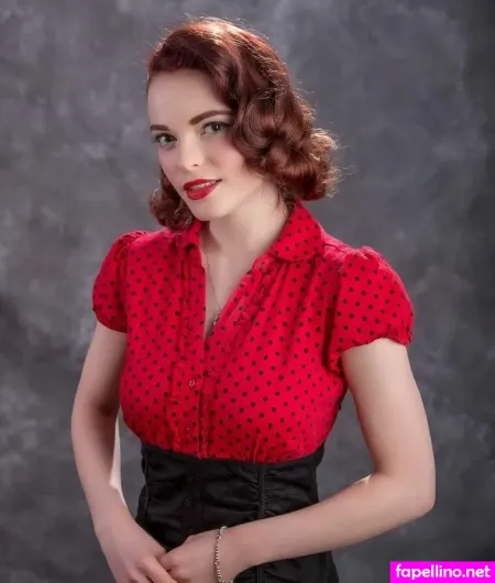 Ellie From Whatculture OnlyFans Thumbnail #ZnelCaC72s