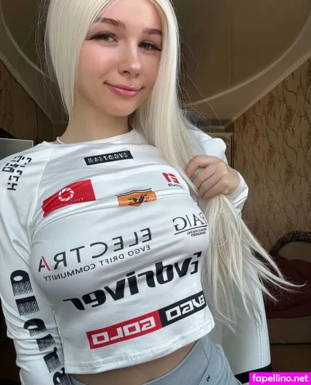 Ellie Hunny OnlyFans Thumbnail #Dvn6d1zfHR