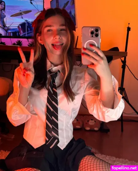 Ellie Hunny OnlyFans Thumbnail #vITZOdnNGG