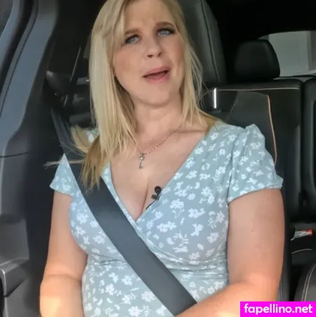 Ellie In Space OnlyFans Thumbnail #awMPGSMgoF